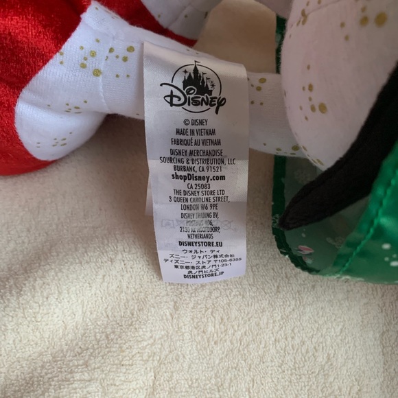 Disney Store 2019 Holiday Collection Minnie Mouse Plush - Picture 6 of 6
